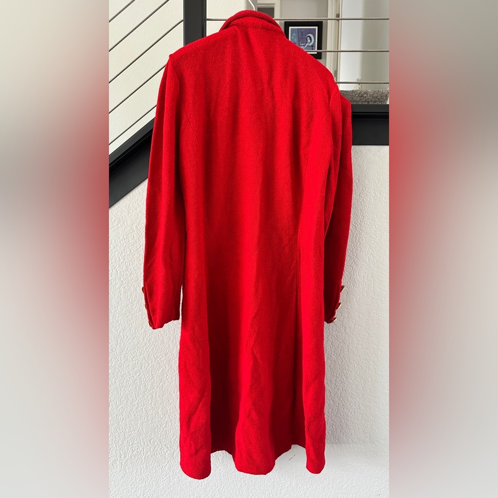 St. John Collection Red Knit Long Coat Gold Buttons Size 12 - Picture 6 of 12